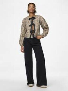 Pieces PCFIA TIE  Denim  Summer jacket reversible leopard print black sz S/M